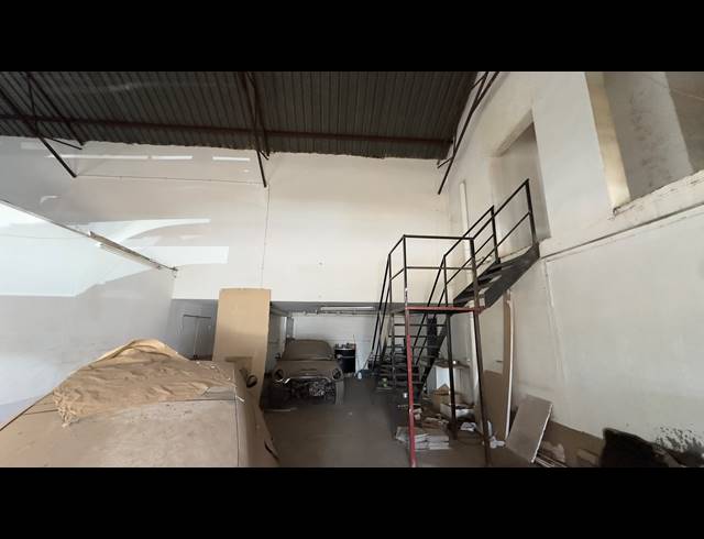 250M² WAREHOUSE TO LET IN ISANDO